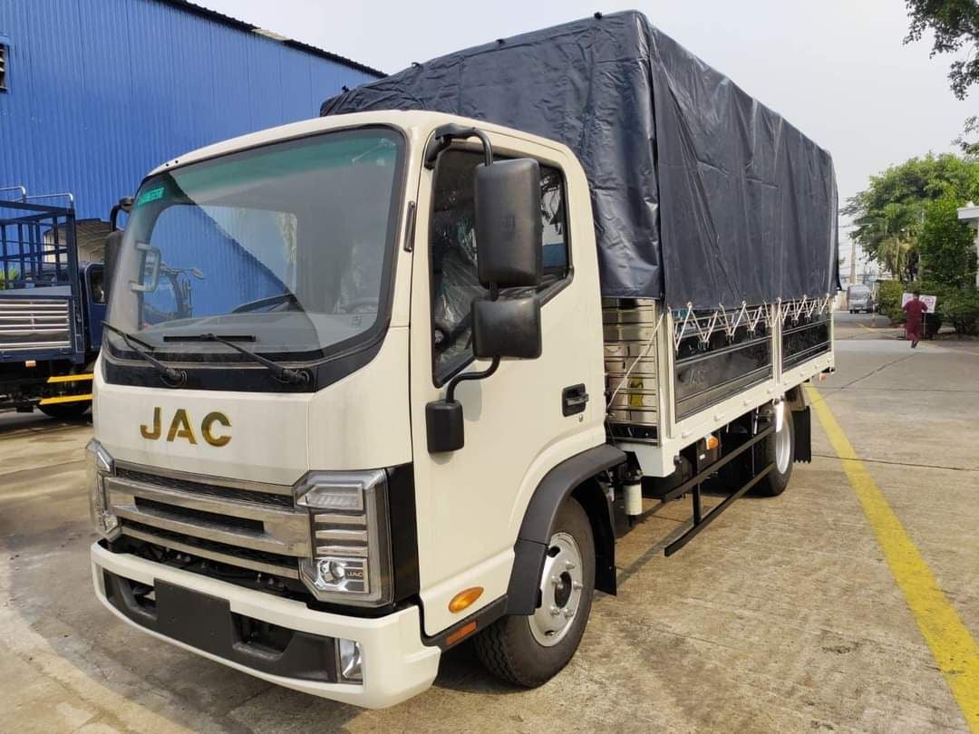 Giá xe tải jac 2.4 tấn hiện nay bao nhiêu và khuyến mãi mới nhất năm 2024.