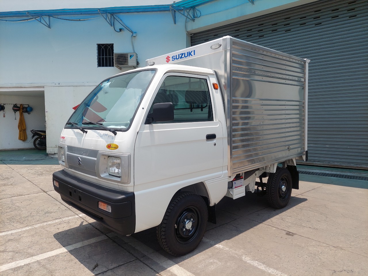 Xe tải Suzuki 500kg tiết kiệm xăng tải trọng chở hàng lý tưởng