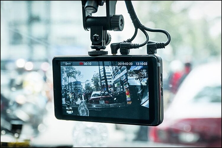 Hướng dẫn lắp đặt camera hành trình sau cho xe tải đơn giản tại nhà